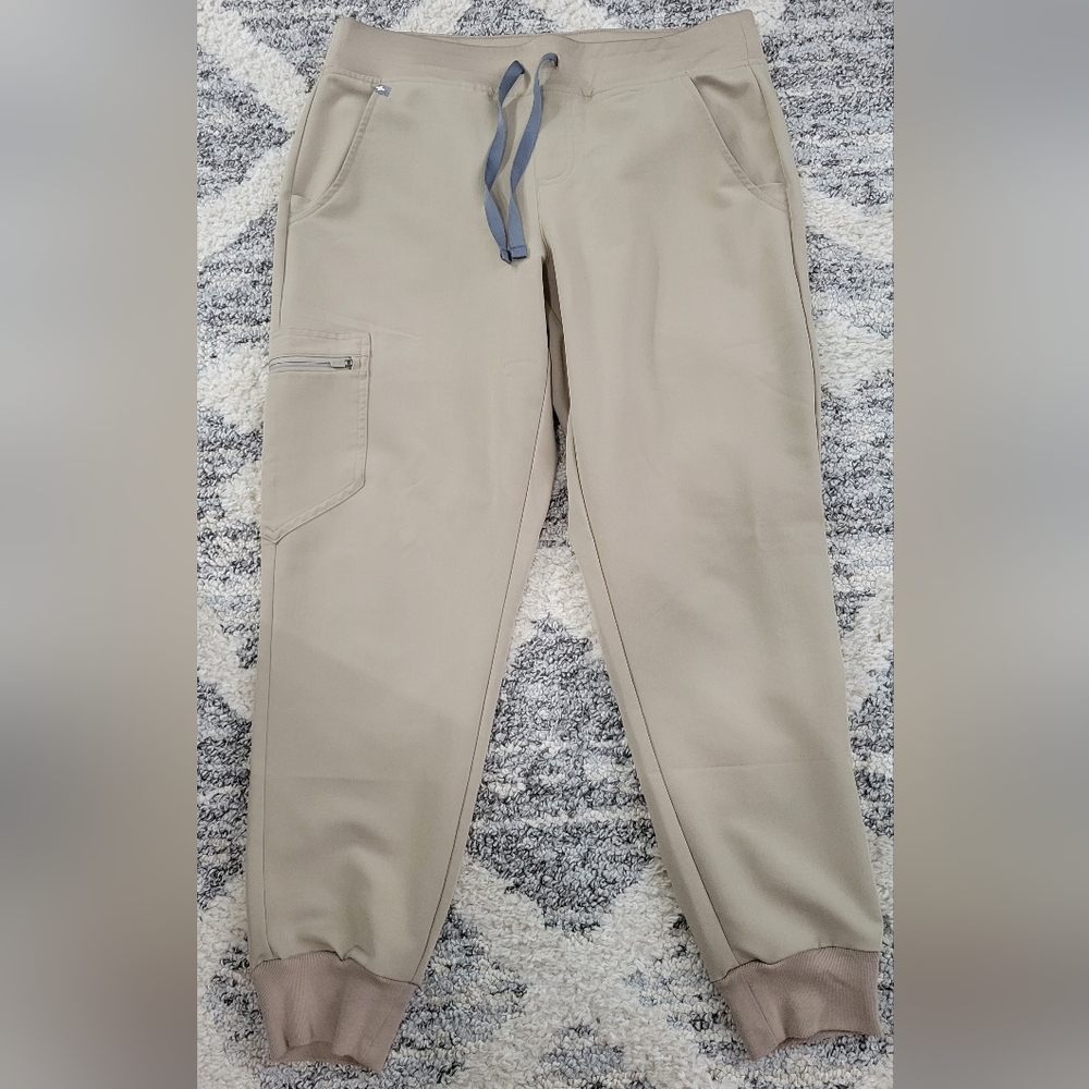 Figs Medium Petite Latte Scrub Pants